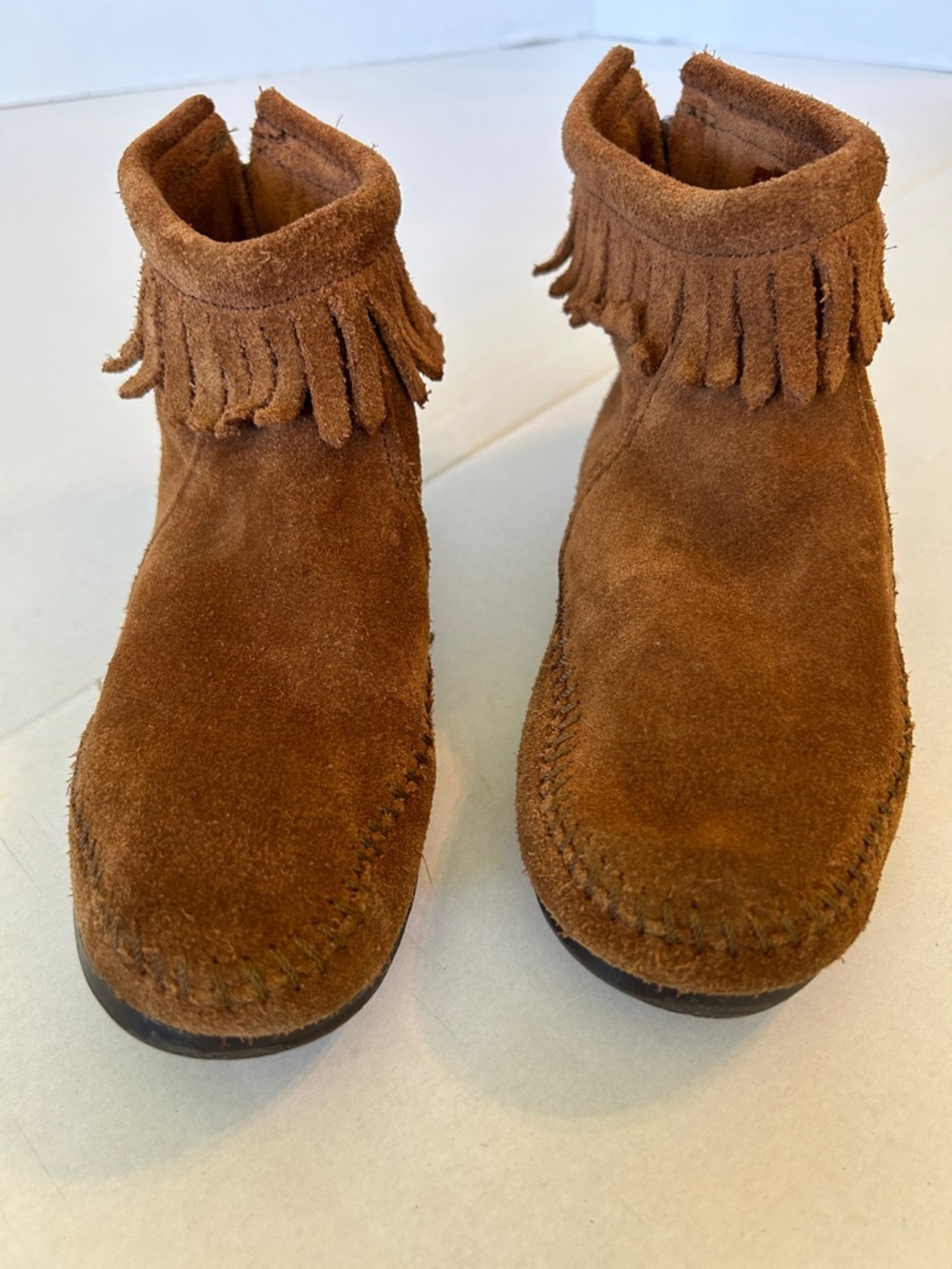 MINNETONKA FRINT MOC LEATHER BACK ZIP ANKLE BOOTS SIZE 2
